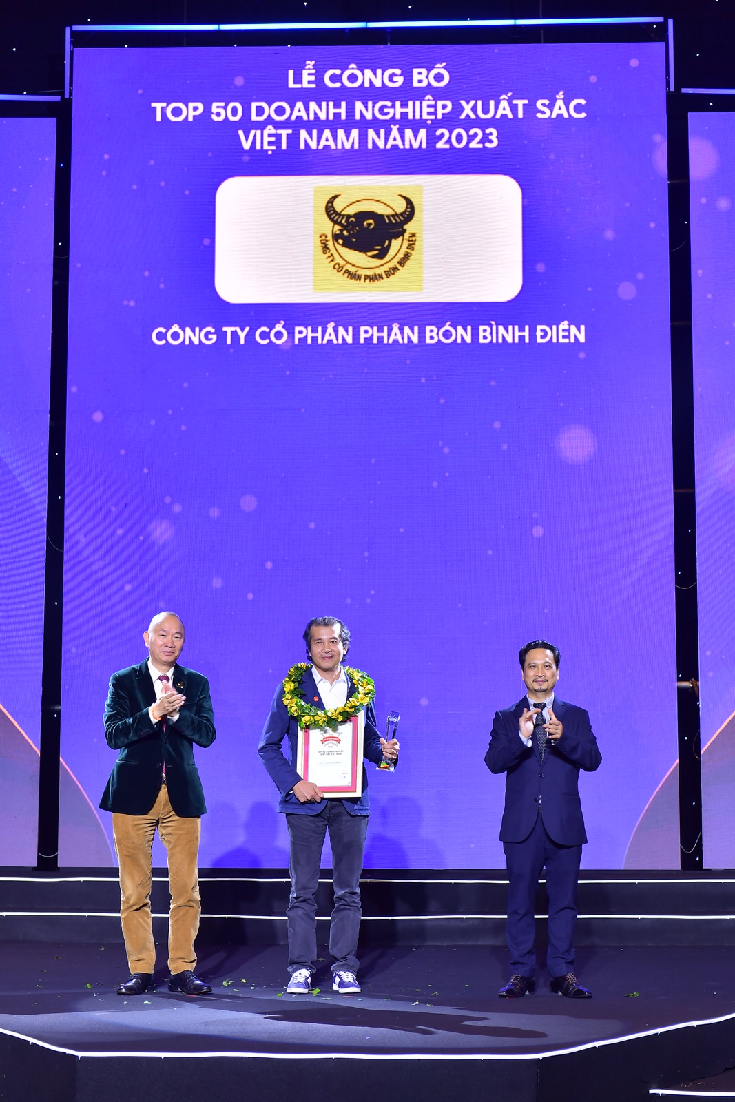 Công ty CP Phân bón Bình Điền tiếp tục được vinh danh là một trong 50 doanh nghiệp xuất sắc nhất Việt Nam - Ảnh 1.