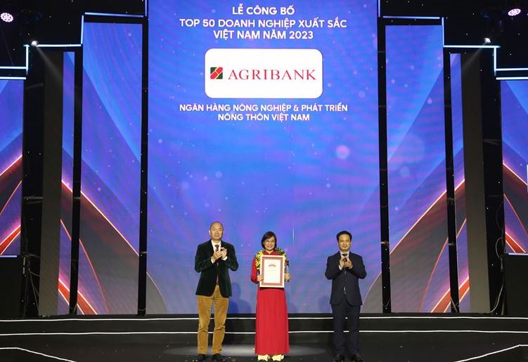 Agribank – TOP10 Doanh nghiệp lớn nhất Việt Nam năm 2023- Ảnh 1.