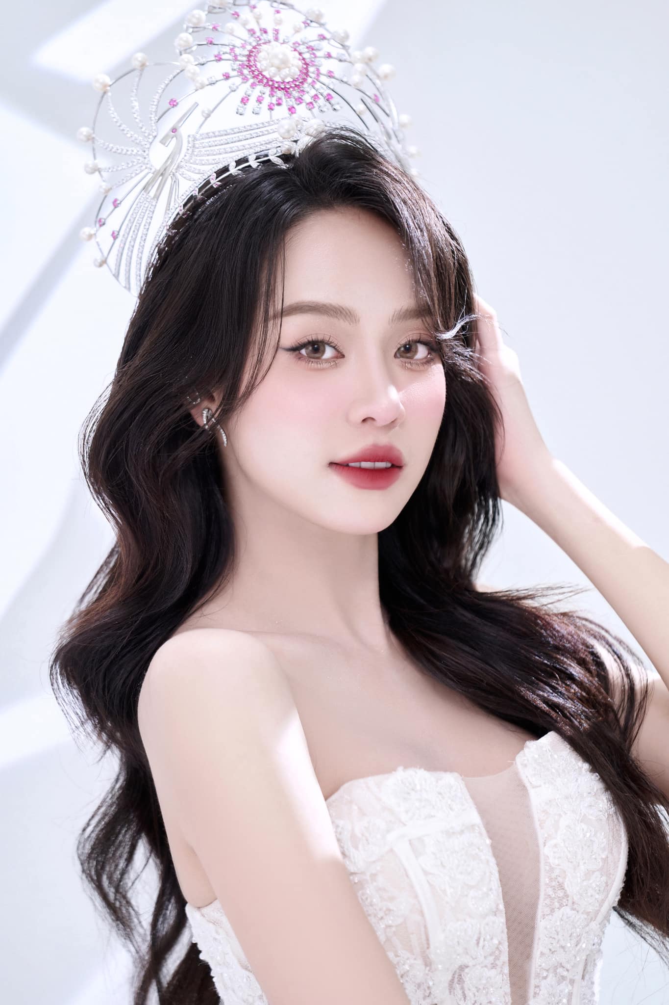 Hoa hậu Tiểu Vy, Thanh Thủy ghi điểm nhờ hành động đẹp trước Tết Nguyên đán 2024- Ảnh 6.