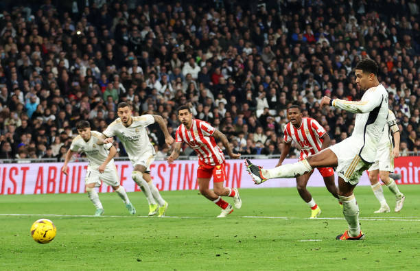 Real Madrid bị tố thắng "mờ ám", HLV Ancelotti phản ứng bất ngờ- Ảnh 2.