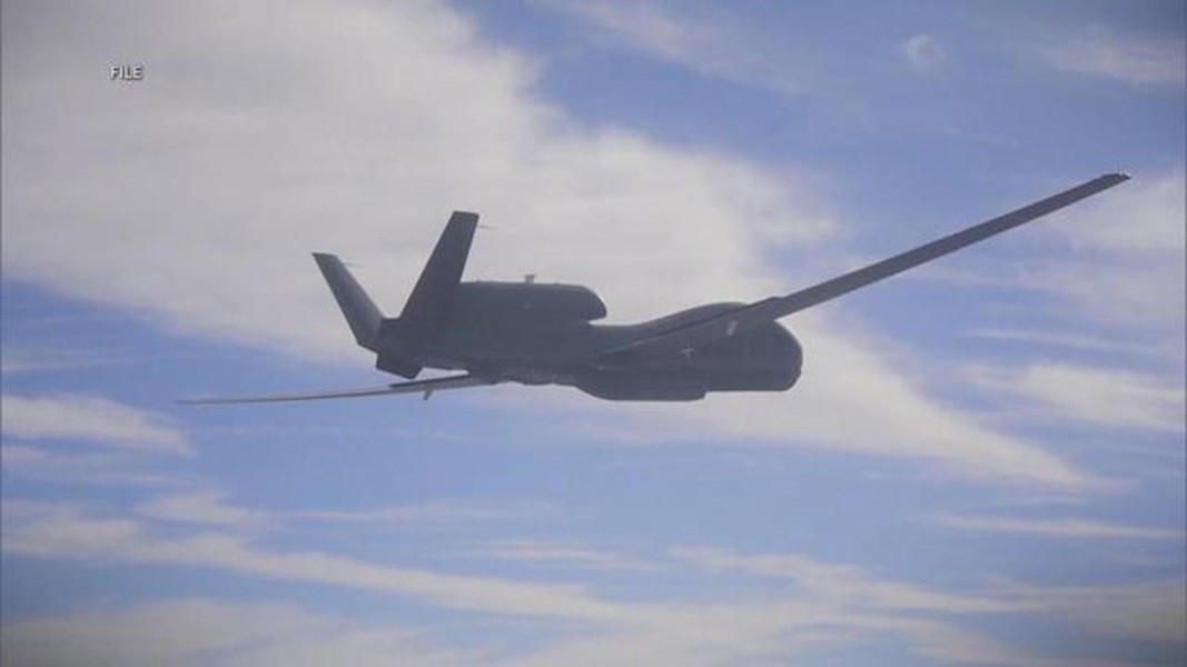UAV "bản sao Global Hawk" của Triều Tiên được tạo ra từ linh kiện MiG-21- Ảnh 10.