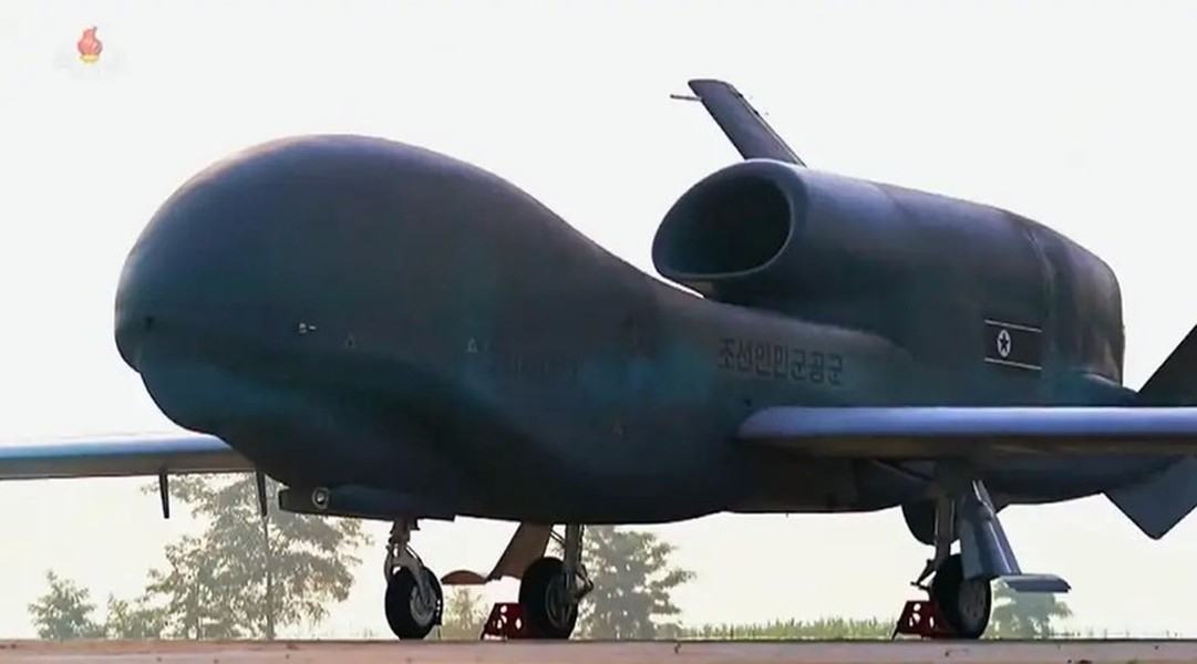 UAV "bản sao Global Hawk" của Triều Tiên được tạo ra từ linh kiện MiG-21- Ảnh 15.