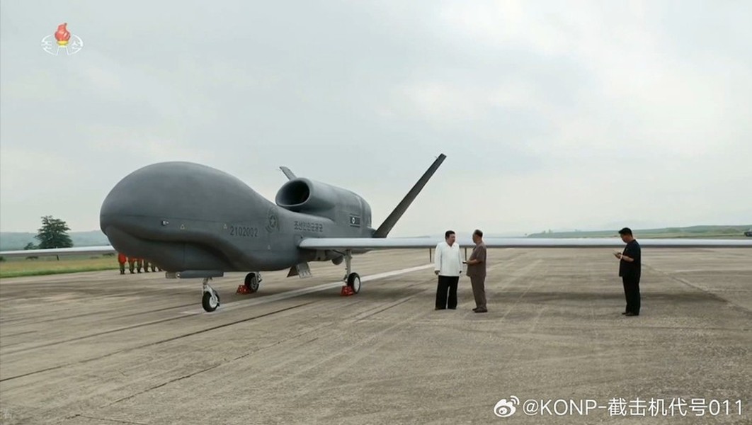 UAV "bản sao Global Hawk" của Triều Tiên được tạo ra từ linh kiện MiG-21- Ảnh 9.