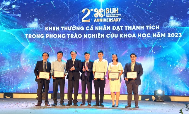 BV ĐH Y dược Buôn Ma Thuột chào đón 100 em bé đầu tiên ra đời bằng thụ tinh ống nghiệm- Ảnh 2.