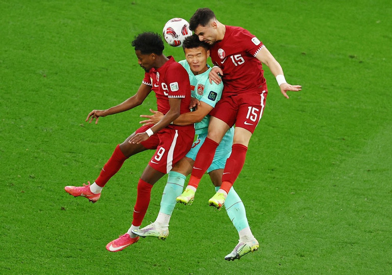 Thua Qatar 0-1, Trung Quốc đối diện nguy cơ bị loại sớm tại Asian Cup 2024- Ảnh 2.