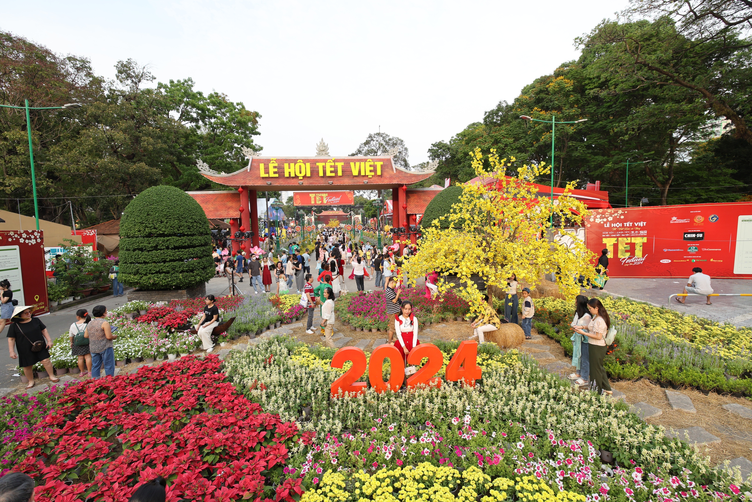 Đặc sắc Lễ hội Tết Việt, thu hút hơn 90.000 lượt khách trong và ngoài nước - Ảnh 1.