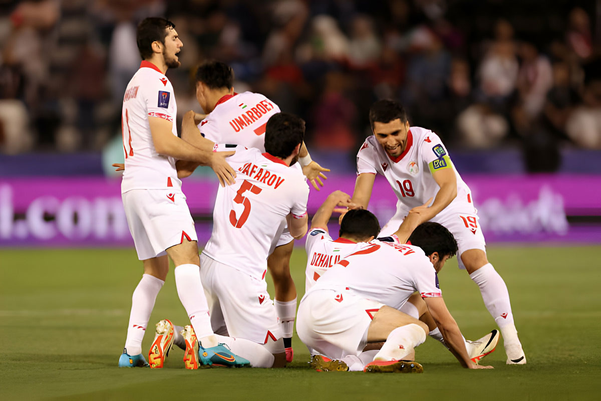 Tajikistan ngược dòng thắng Lebanon, giành vé vào vòng 1/8 Asian Cup 2024- Ảnh 4.