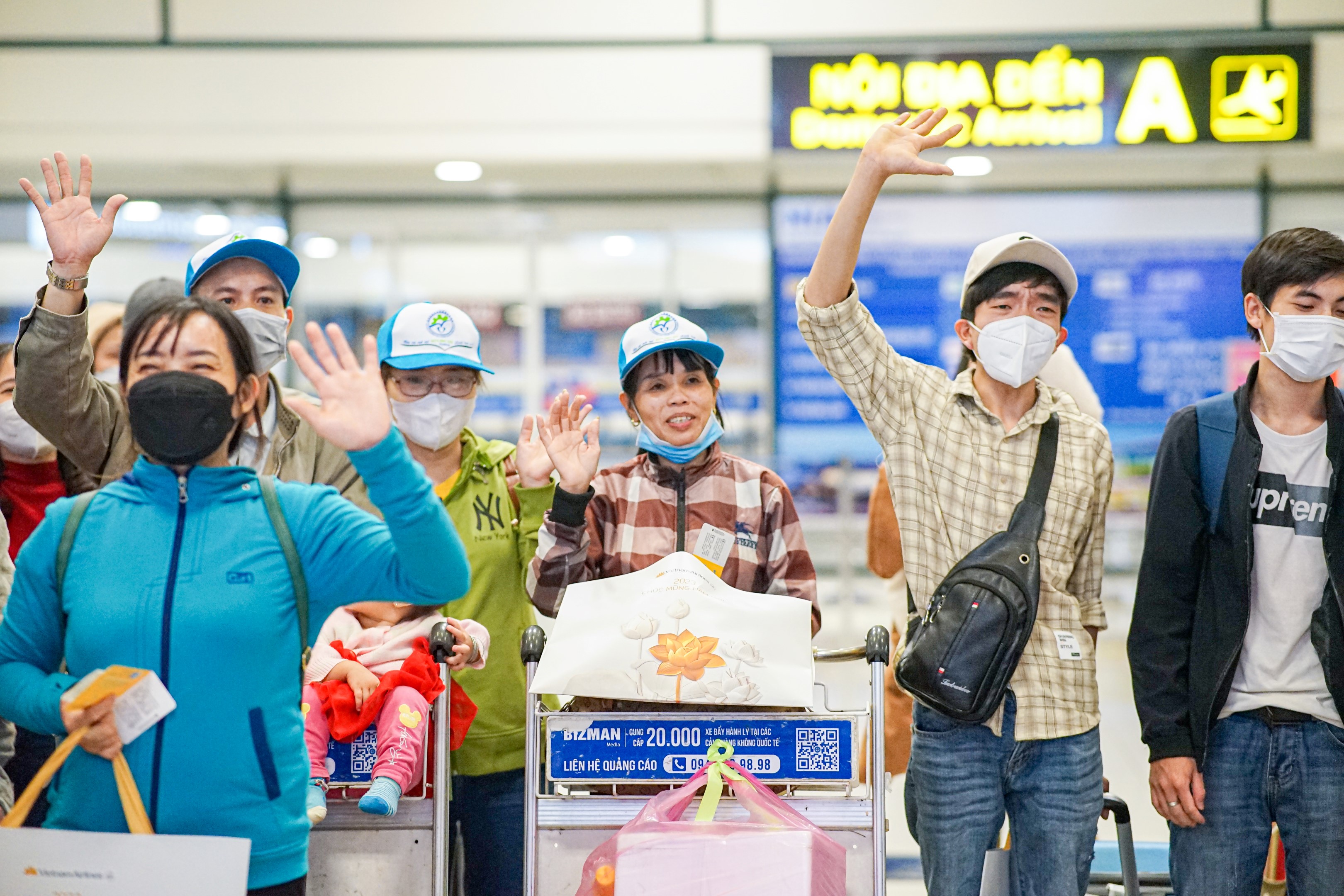 Hàng không tổ chức chuyến bay miễn phí hỗ trợ người lao động về quê đón Tết- Ảnh 2.