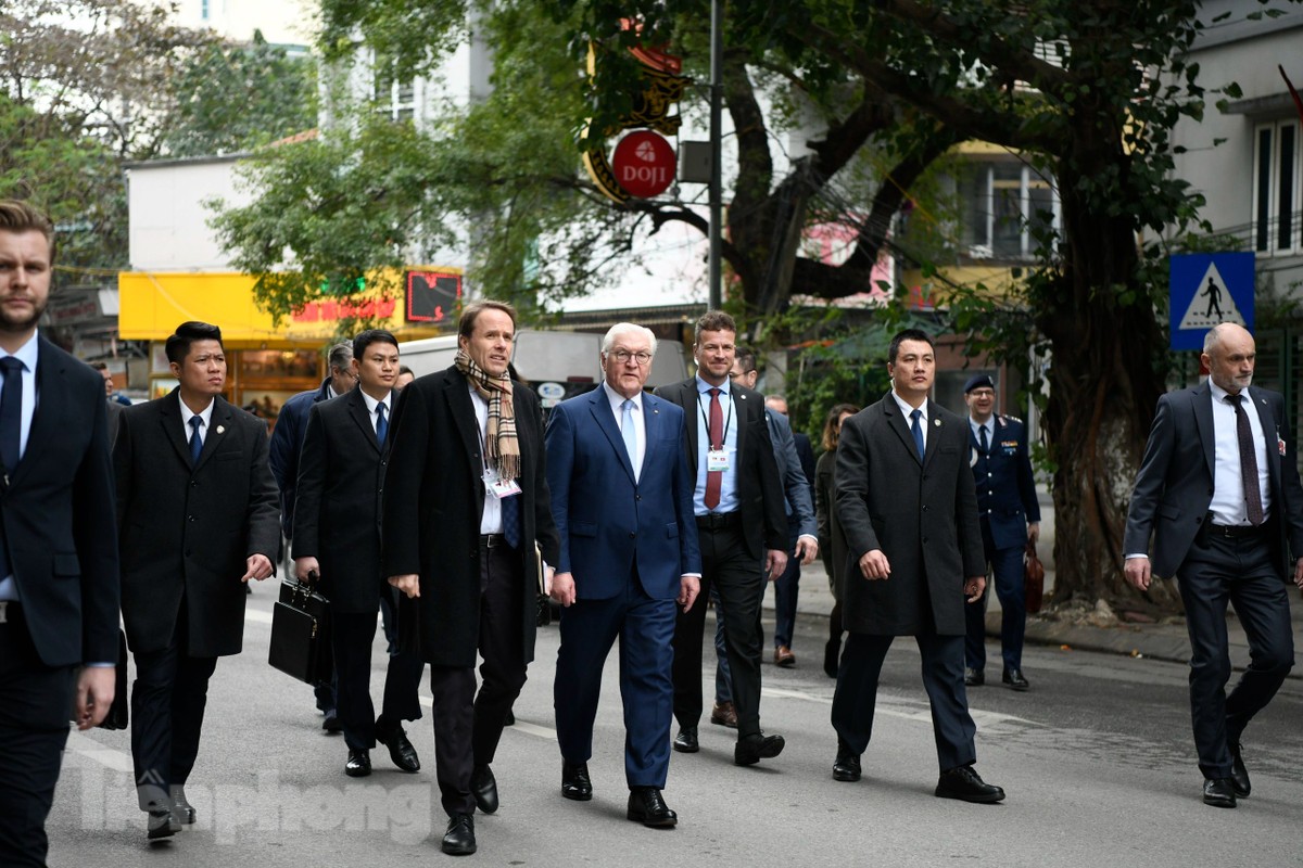 Tổng thống Đức Frank- Walter Steinmeier và Phu nhân thăm Văn Miếu - Quốc Tử Giám- Ảnh 7.