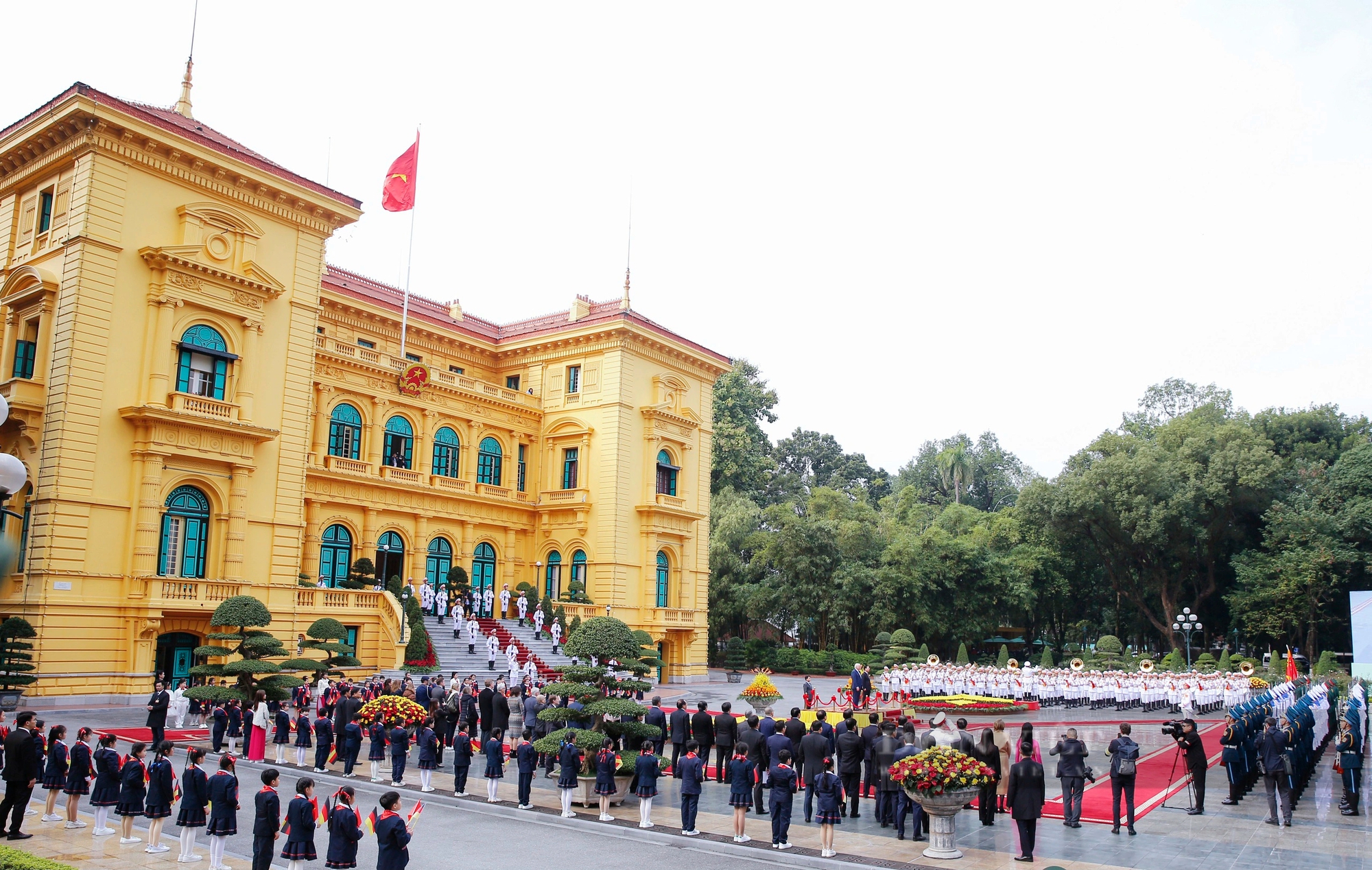 Hình ảnh Lễ đón Tổng thống Đức Frank-Walter Steinmeier và Phu nhân thăm cấp Nhà nước tới Việt Nam- Ảnh 1.