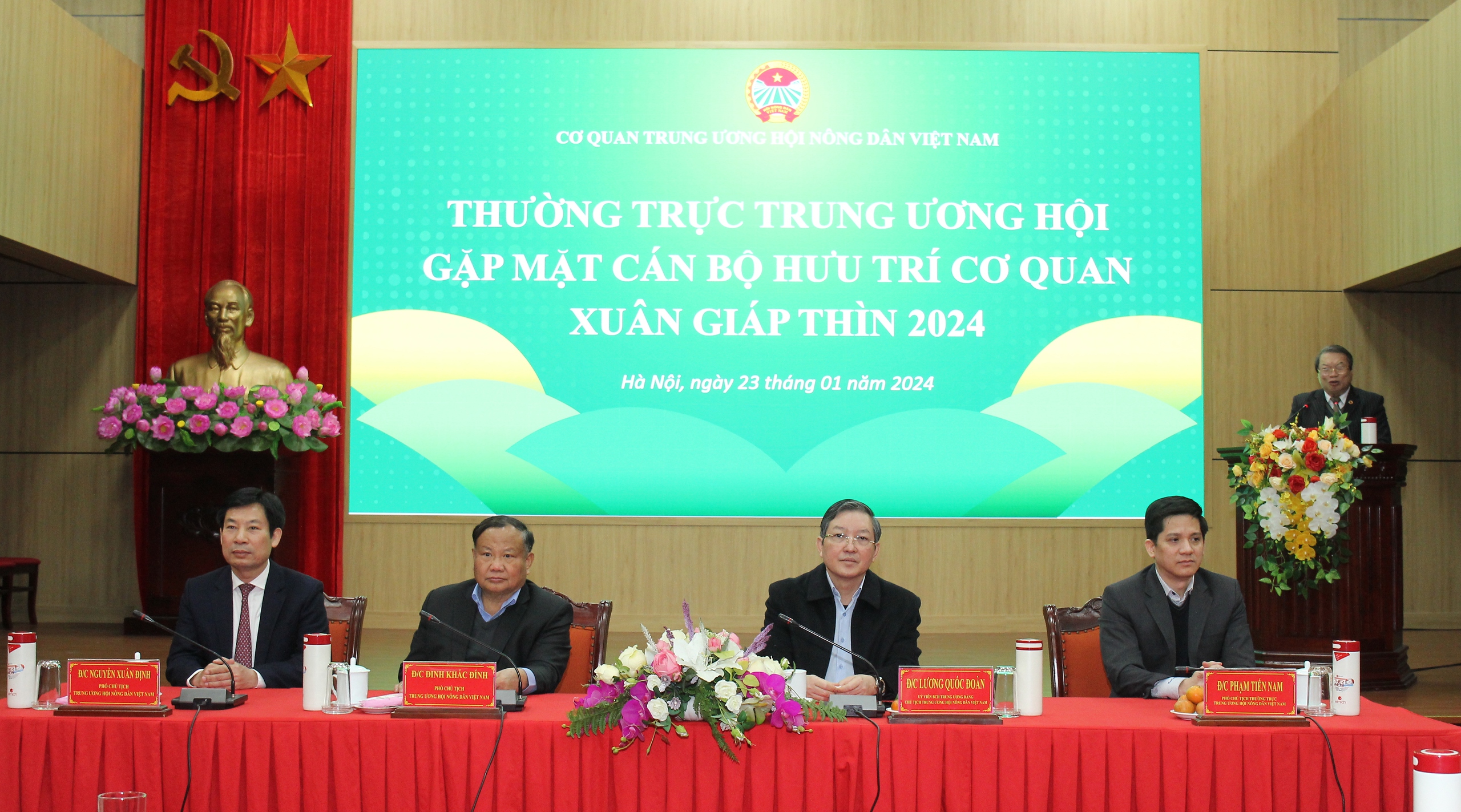 Trung ương Hội Nông dân Việt Nam gặp mặt cán bộ hưu trí nhân dịp đón Xuân Giáp Thìn 2024- Ảnh 4.