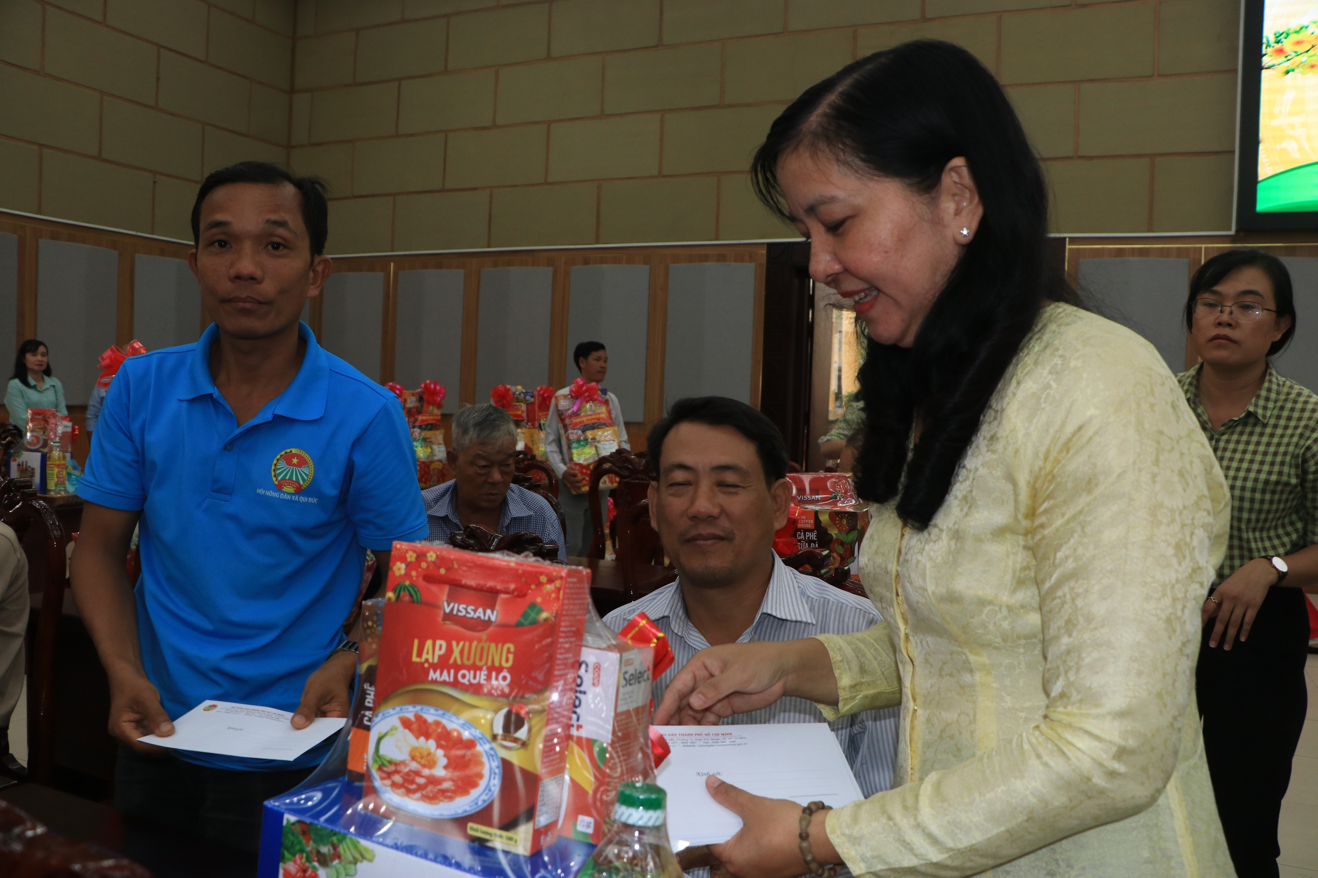Gần 1.000 suất quà Tết tặng cho Hội viên nông dân khó khăn ở TP.HCM- Ảnh 4.