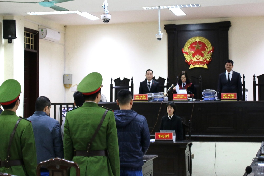 “Đăng kiểm nhanh” để giữ khách, giám đốc trung tâm ở Thái Bình bị phạt tù- Ảnh 2.