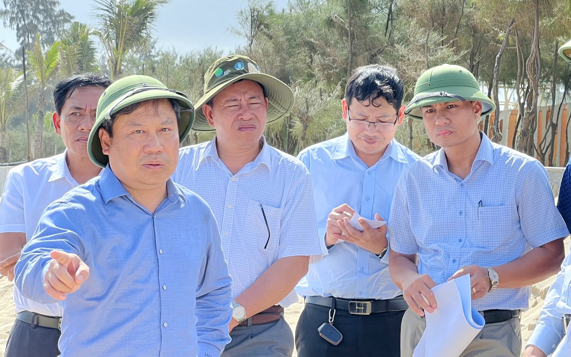 Tỉnh ủy Quảng Bình rốt ráo chỉ đạo ứng phó tình trạng xói lở bãi biển Bảo Ninh