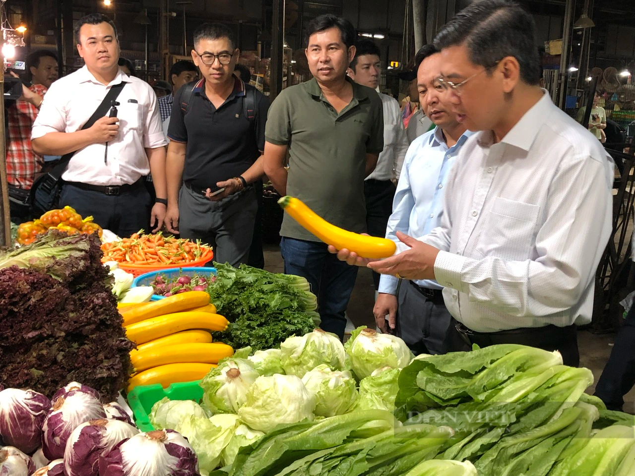 Phó Chủ tịch TP.HCM Nguyễn Văn Dũng: Theo dõi sát giá cả thực phẩm biến động cận Tết- Ảnh 5.