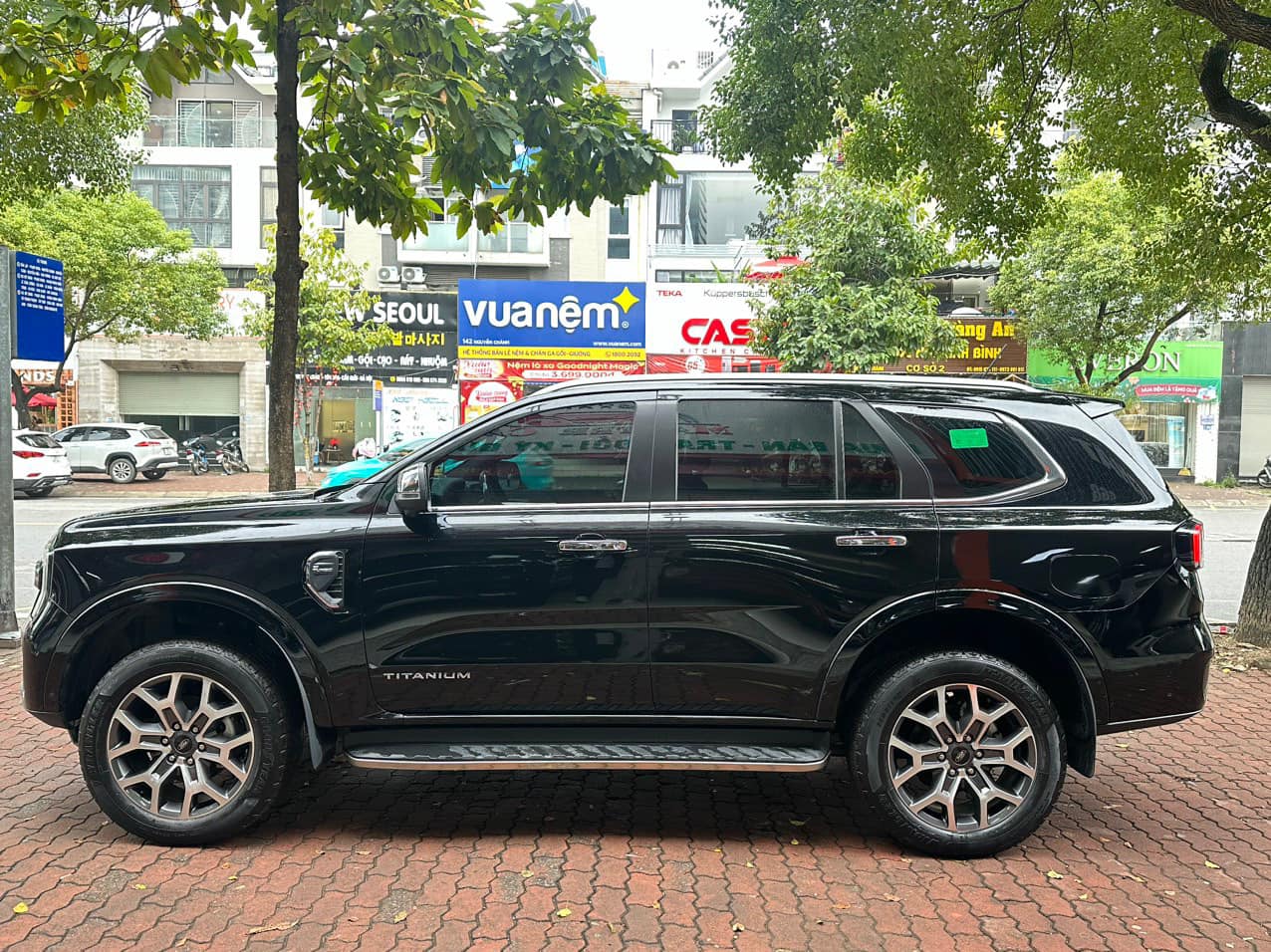 Ford Everest 2023 cũ rao báo giá bất ngờ- Ảnh 3.