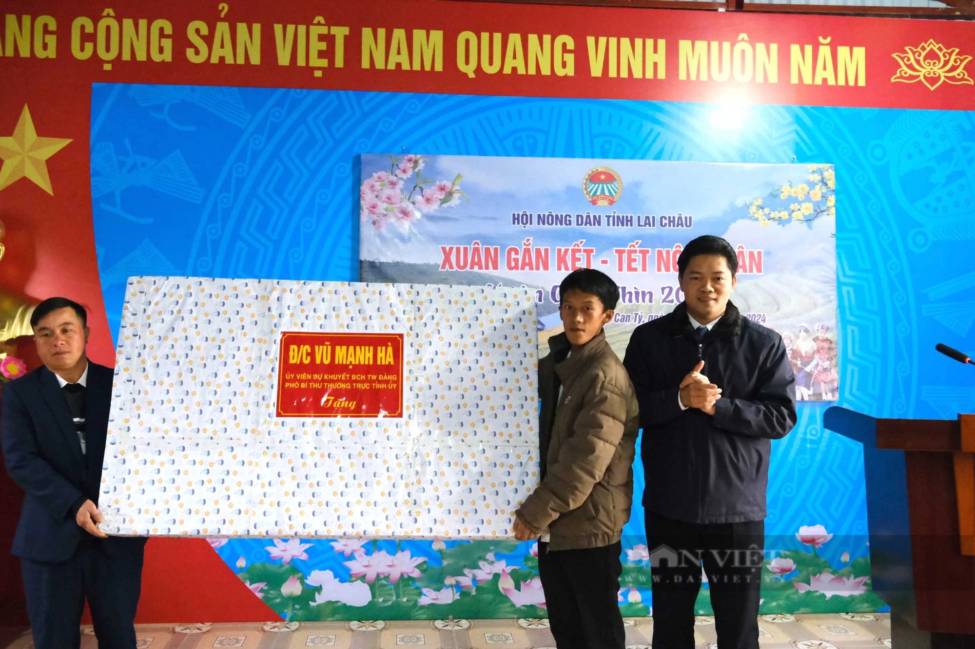 Hội Nông dân tỉnh Lai Châu, mang tết về với bà con ở bản vùng cao Can Tỷ 2 ở huyện Sìn Hồ- Ảnh 6.