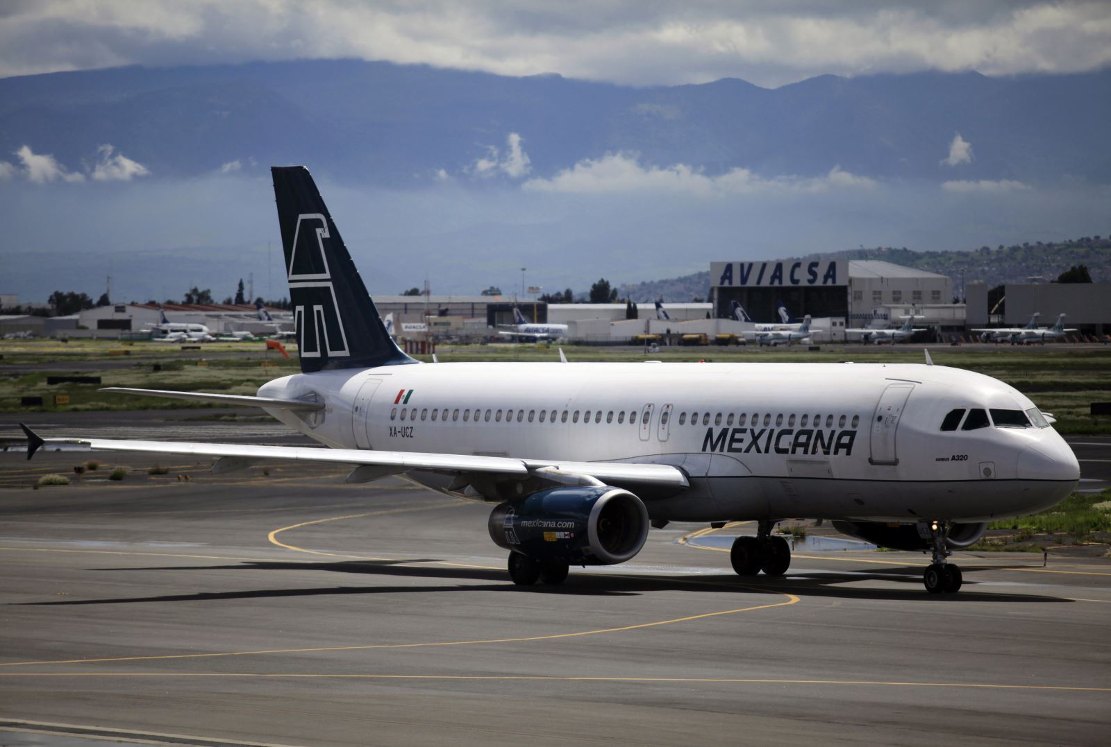 Mexico: Hành khách nhảy xuống đường băng do máy bay không bật điều hòa- Ảnh 1.