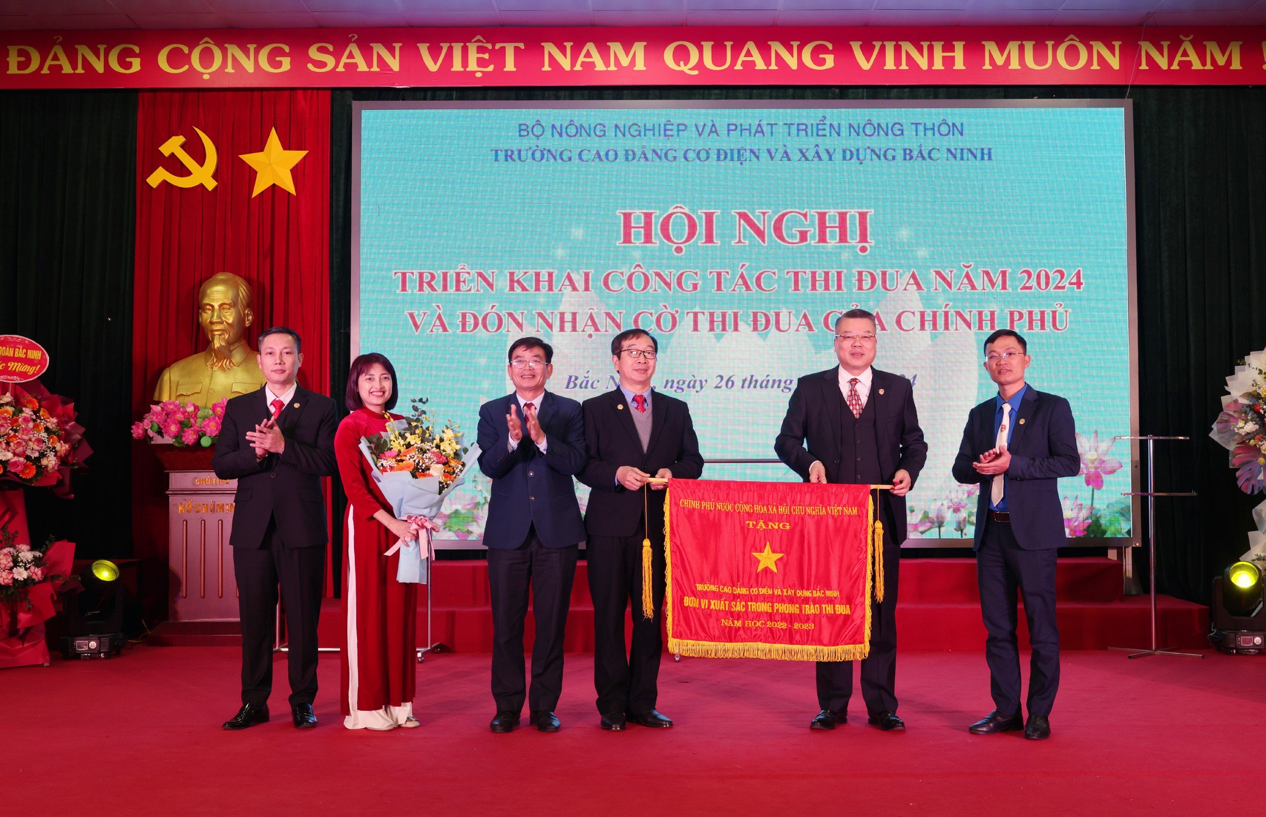 Học ngành bán dẫn, sinh viên tốt nghiệp "kiếm" 18-20 triệu đồng/tháng không khó- Ảnh 2.