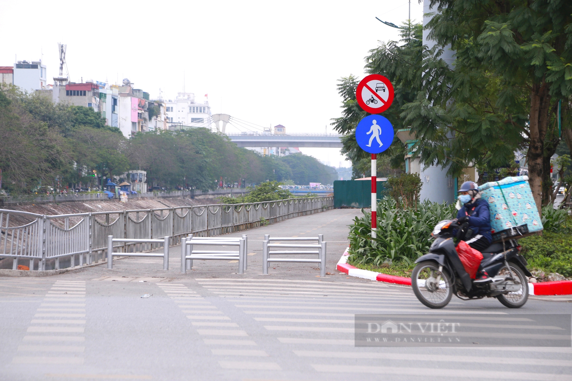 Cận cảnh tuyến đường gần 4 km dành riêng cho xe đạp tại Hà Nội- Ảnh 4.