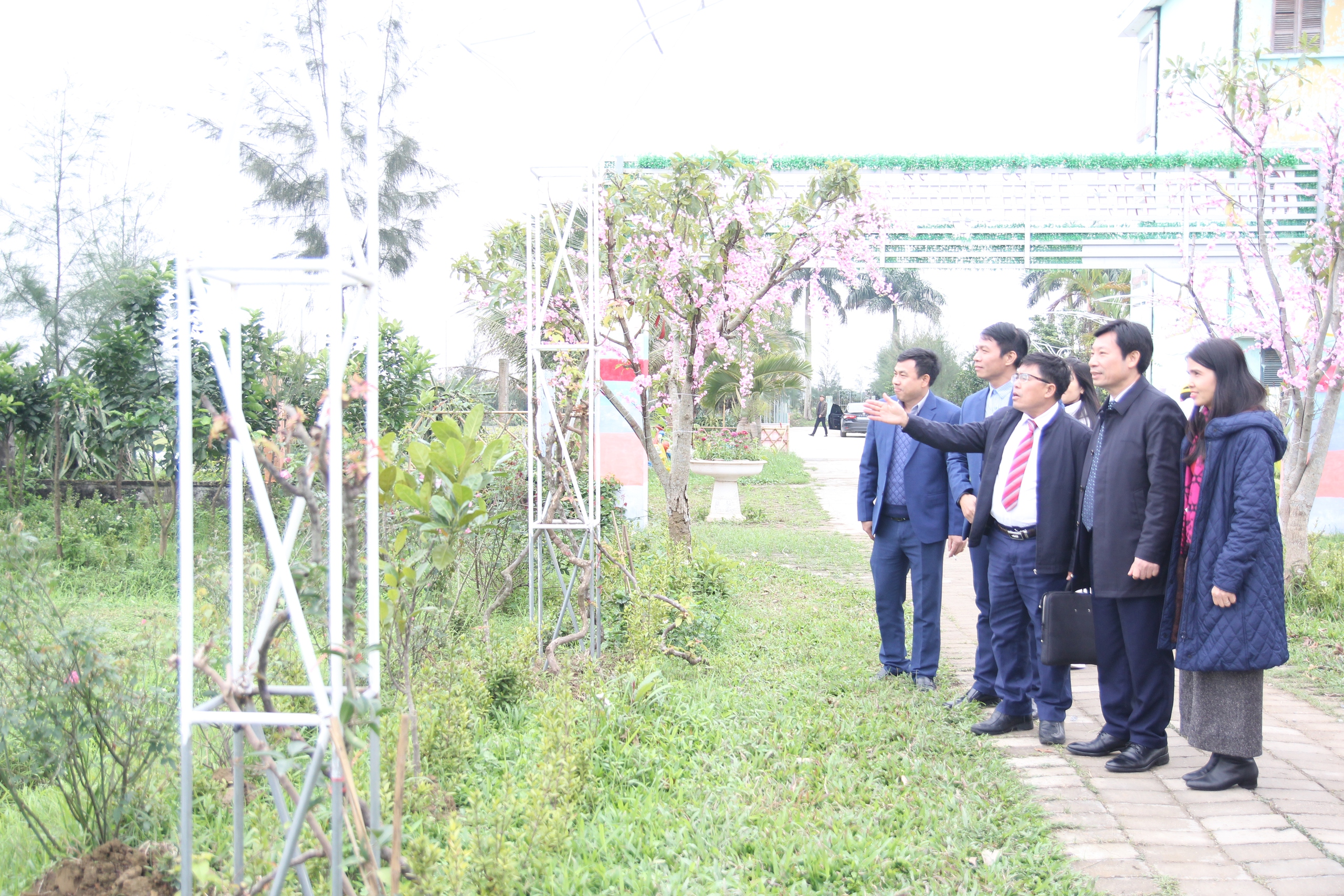 Phó Chủ tịch TƯ Hội NDVN Nguyễn Xuân Định thăm, làm việc với Trường trung cấp Nông nghiệp Thái Bình- Ảnh 5.