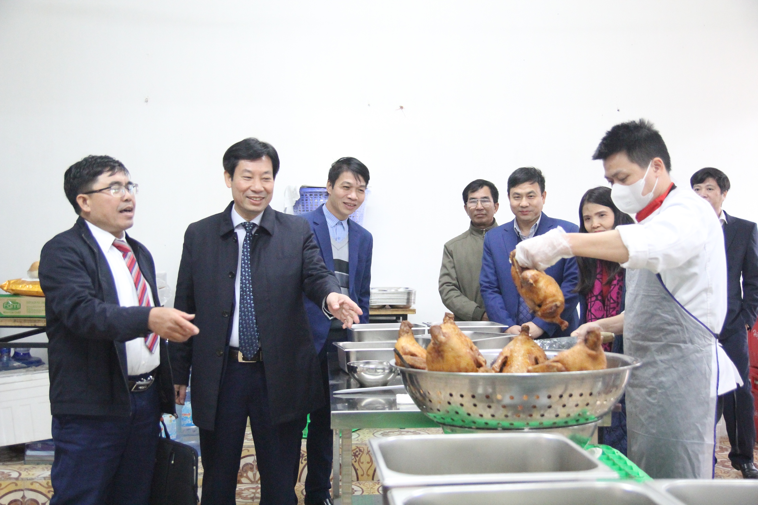 Phó Chủ tịch TƯ Hội NDVN Nguyễn Xuân Định thăm, làm việc với Trường trung cấp Nông nghiệp Thái Bình- Ảnh 13.