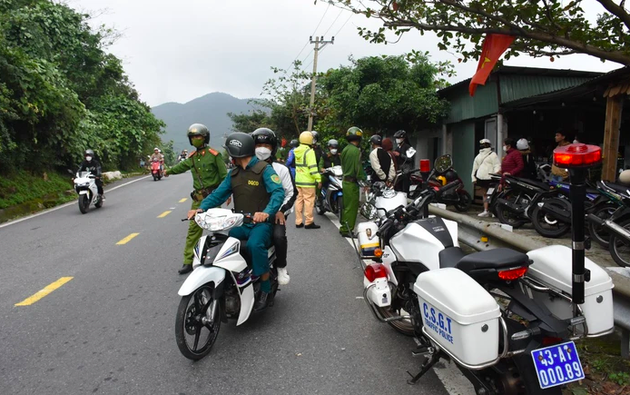Thủ tướng chỉ đạo nóng để phòng ngừa tai nạn giao thông, phục vụ nhân dân đón Tết Giáp Thìn- Ảnh 1.