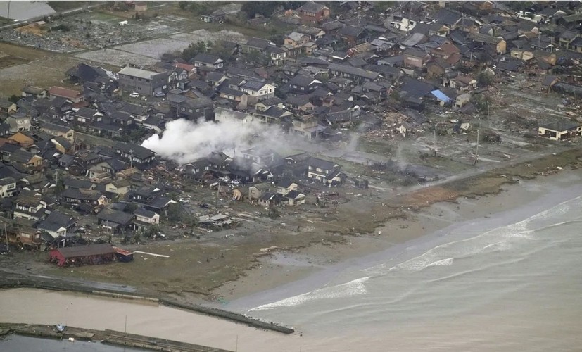 Cảnh hoang tàn ở Nhật Bản sau trận động đất mạnh 7,6 độ richter- Ảnh 15.