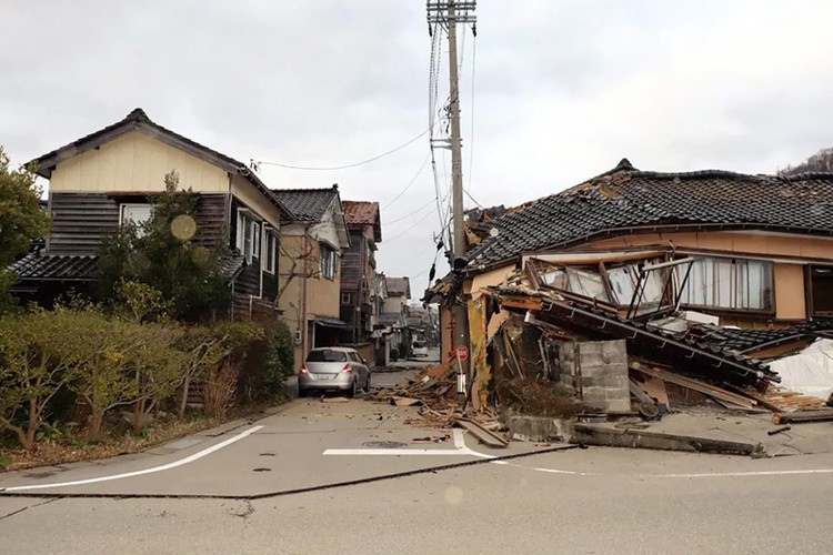 Cảnh hoang tàn ở Nhật Bản sau trận động đất mạnh 7,6 độ richter- Ảnh 2.