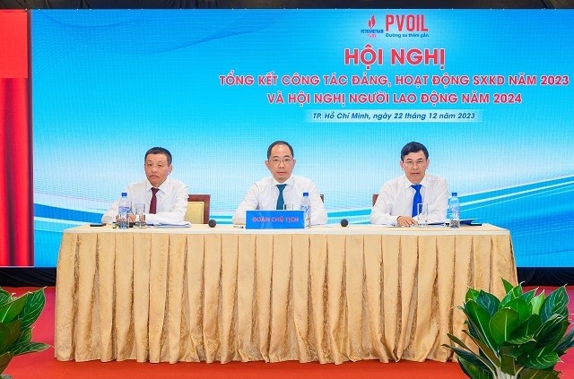 PV OIL dự báo quý IV lỗ tới 87 tỷ đồng, ước lãi 2023 đạt 750 tỷ đồng- Ảnh 1.