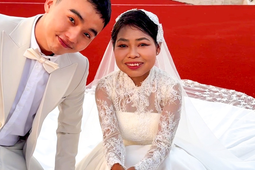 Chuyện xúc động sau bức ảnh cưới chú rể kém cô dâu 7 tuổi gây sốt ở Đà Nẵng- Ảnh 1.