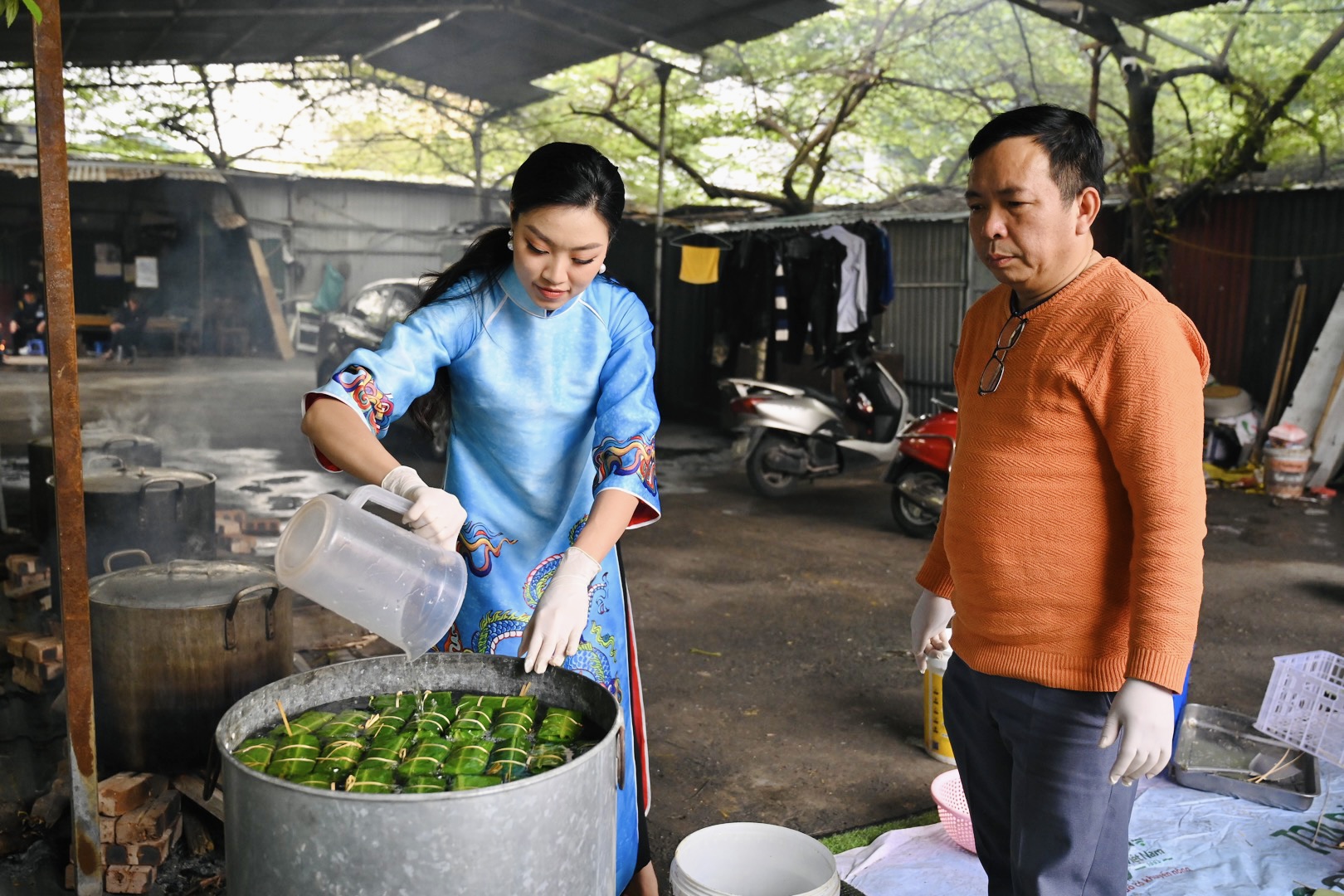 Đoàn Thu Thủy Á hậu 4 Hoa hậu Toàn cầu: 