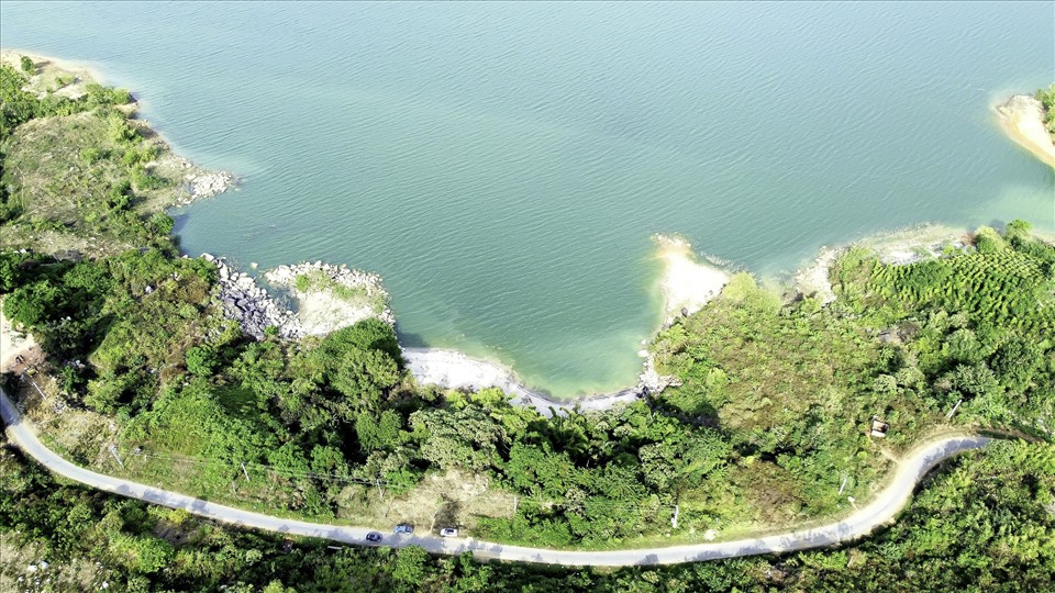 Có một "bãi biển" view đẹp như phim ở cao nguyên tỉnh Đắk Nông, dân phượt tha hồ chụp hình- Ảnh 2.