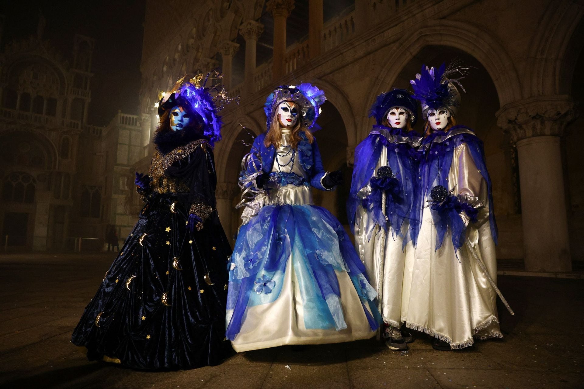 Hình ảnh lễ hội hóa trang cực kỳ hấp dẫn ở Venice thu hút hàng nghìn người- Ảnh 5.