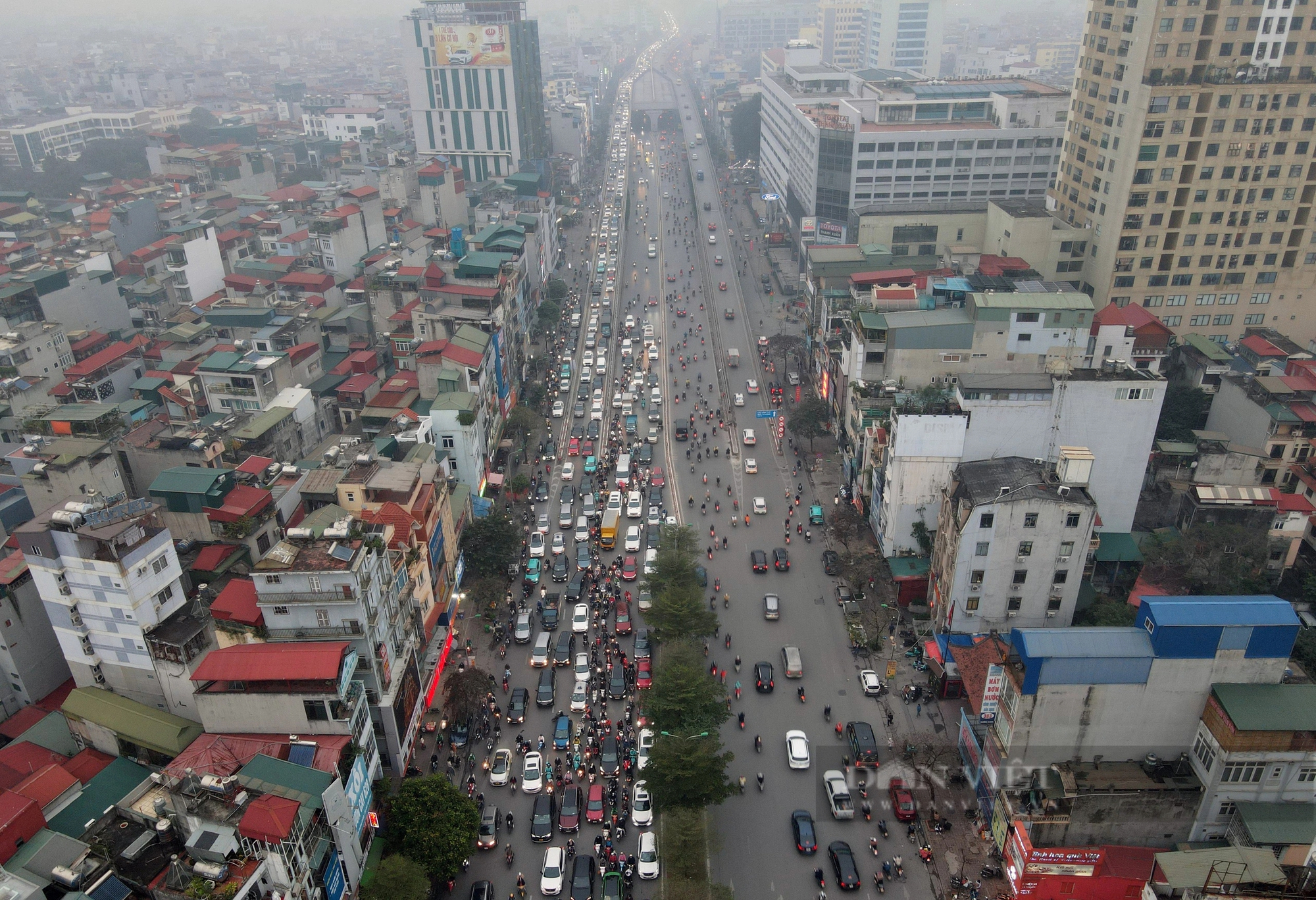 Ngã Tư Sở trong giờ cao điểm ngày Tết sau một thời gian tổ chức lại giao thông- Ảnh 4.