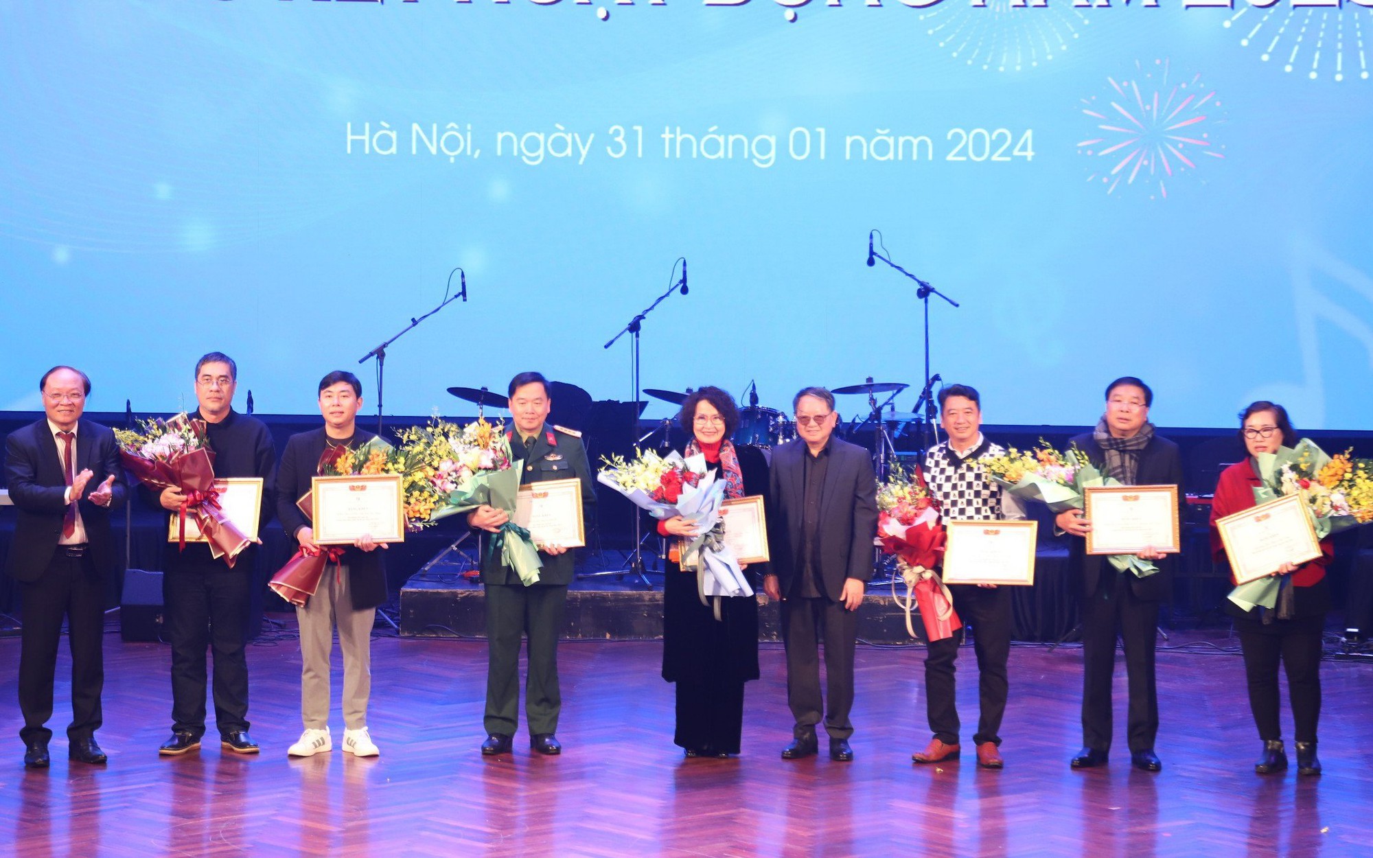 Giải thưởng âm nhạc Hội Nhạc sĩ Việt Nam: Nhiều giải A bị bỏ trống, nhiều tác phẩm bị lỗi kỹ thuật