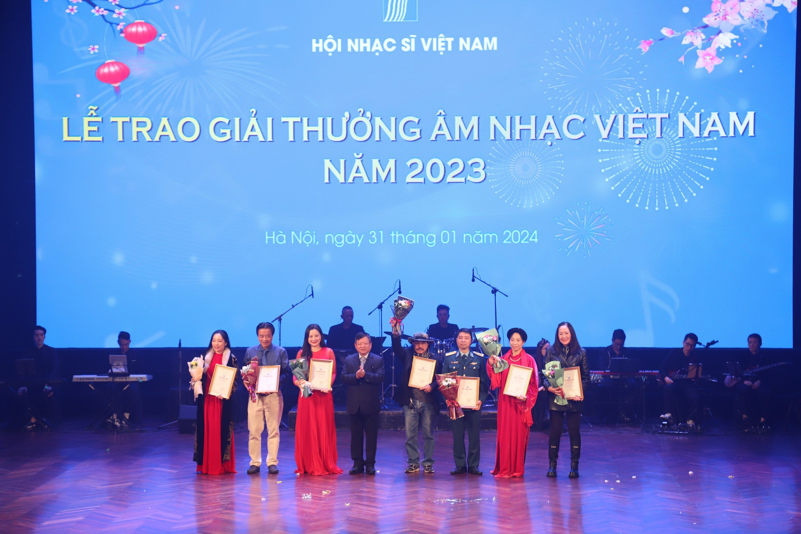 Giải thưởng âm nhạc Hội Nhạc sĩ Việt Nam: Nhiều giải A bị bỏ trống, nhiều tác phẩm bị lỗi kỹ thuật- Ảnh 4.