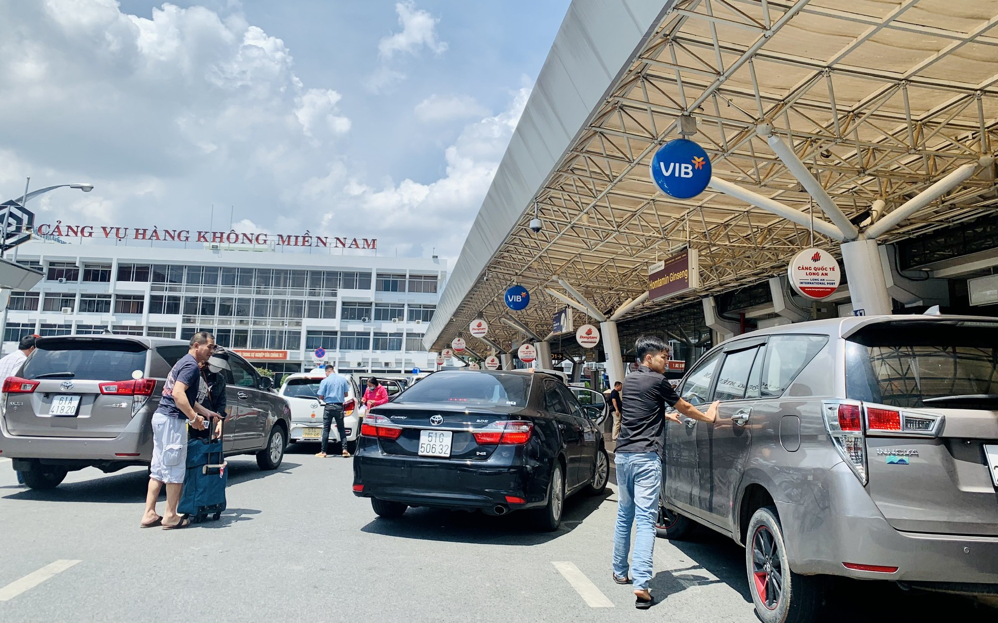 TP.HCM cấp tập thực hiện loạt giải pháp chống kẹt xe quanh sân bay Tân Sơn Nhất những ngày giáp Tết
