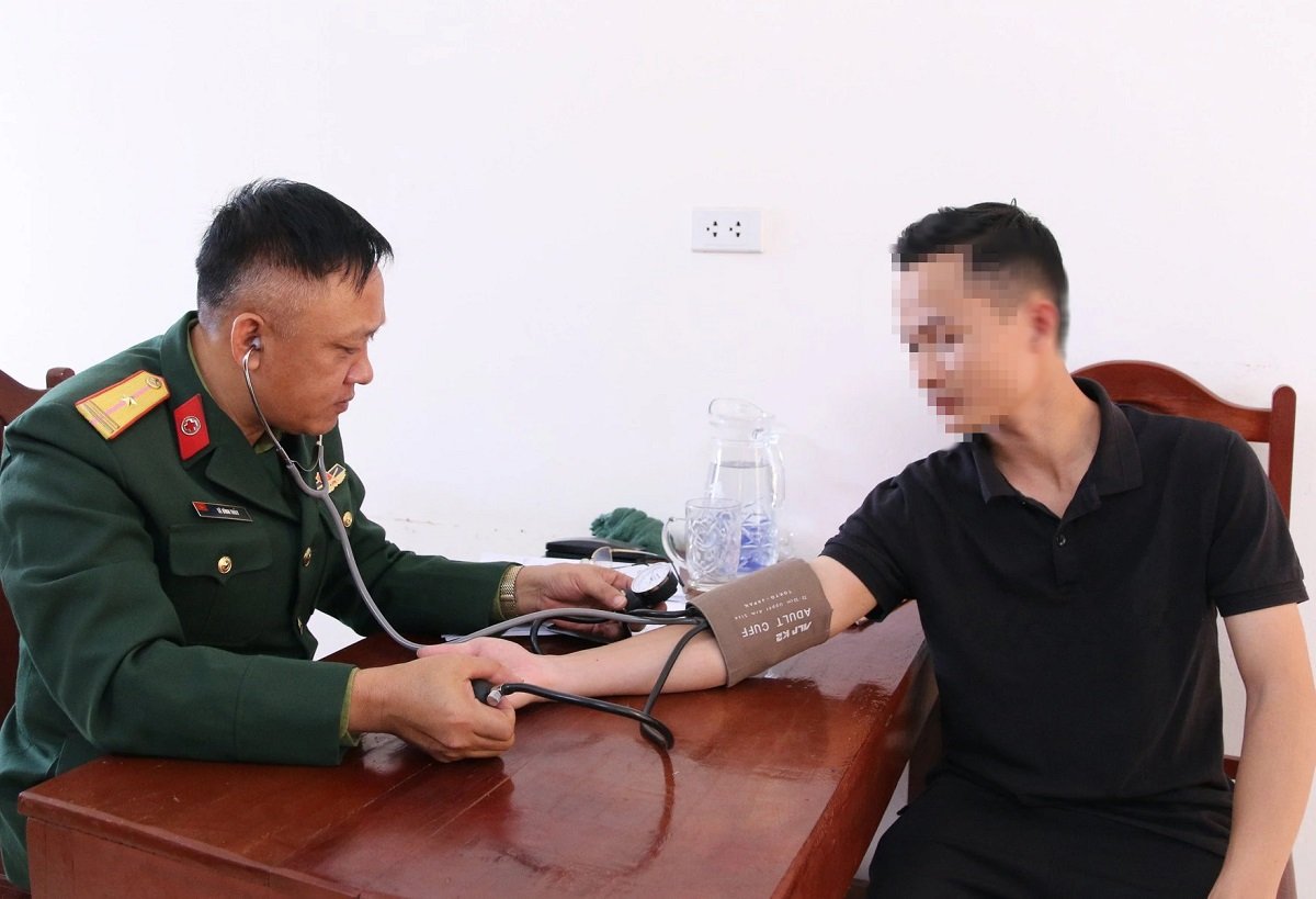 Một huyện ở Thanh Hoá phạt số thanh niên vi phạm lệnh nghĩa vụ quân sự 308 triệu đồng- Ảnh 1.