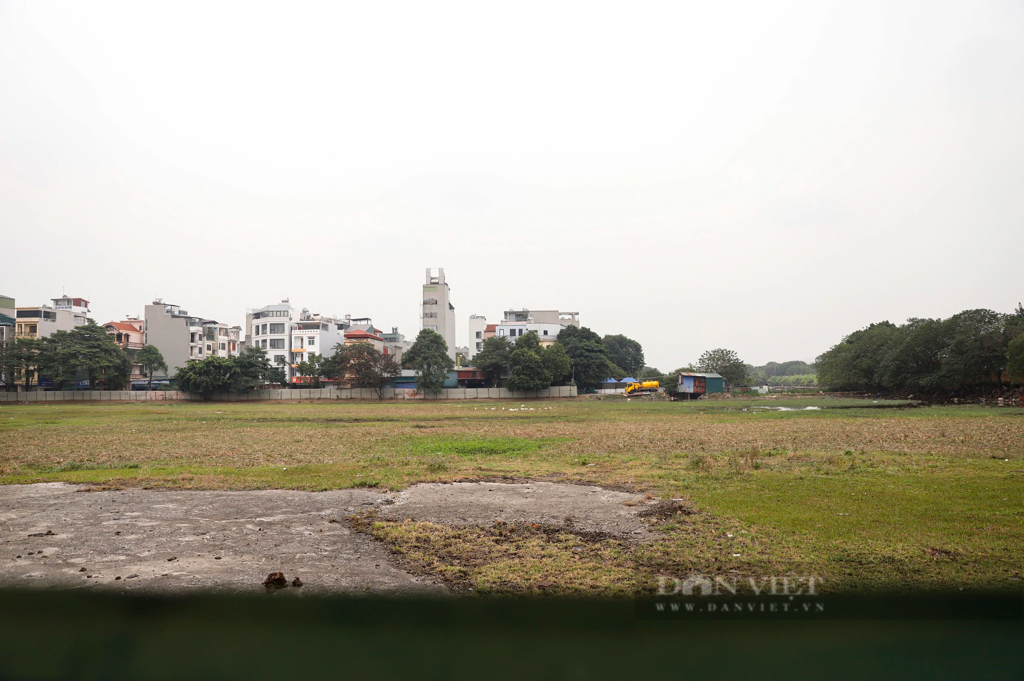 Sau 7 năm, khu đất đắc địa xây bến xe mới ở Hà Nội vẫn chỉ là bãi đất trống chăn thả trâu, gà vịt- Ảnh 4.
