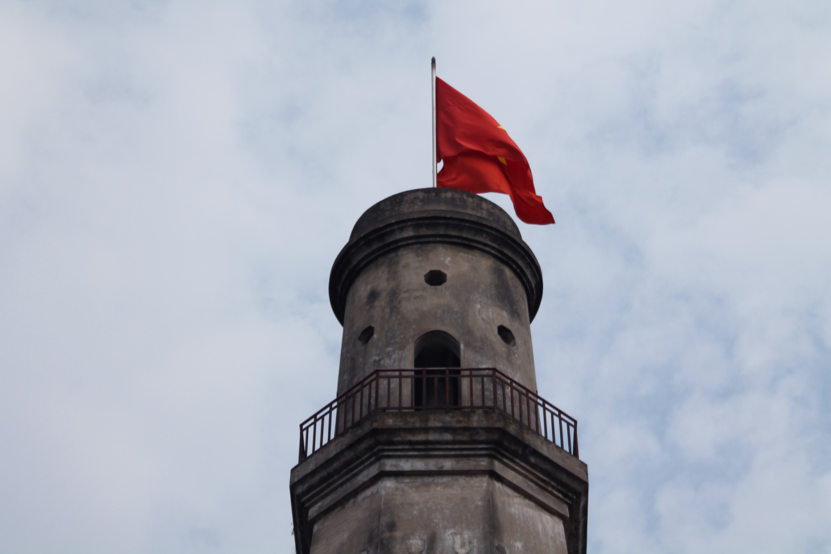 Cột cờ Nam Định là một trong bốn cột cờ cổ xưa nhất Việt Nam, xây từ thời vua Gia Long nhà Nguyễn- Ảnh 1.