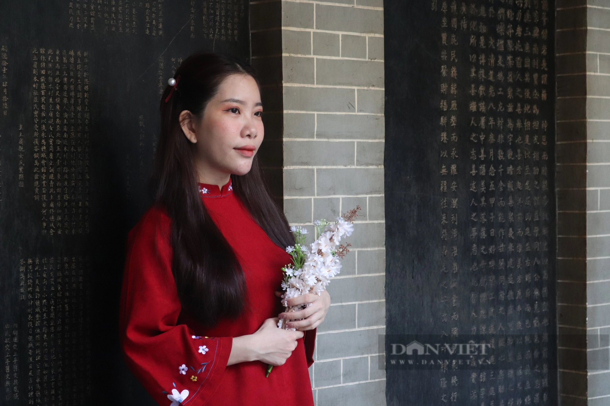Giới trẻ Sài Gòn đổ xô chụp ảnh Tết, nàng thơ xuất hiện khắp nơi- Ảnh 3.