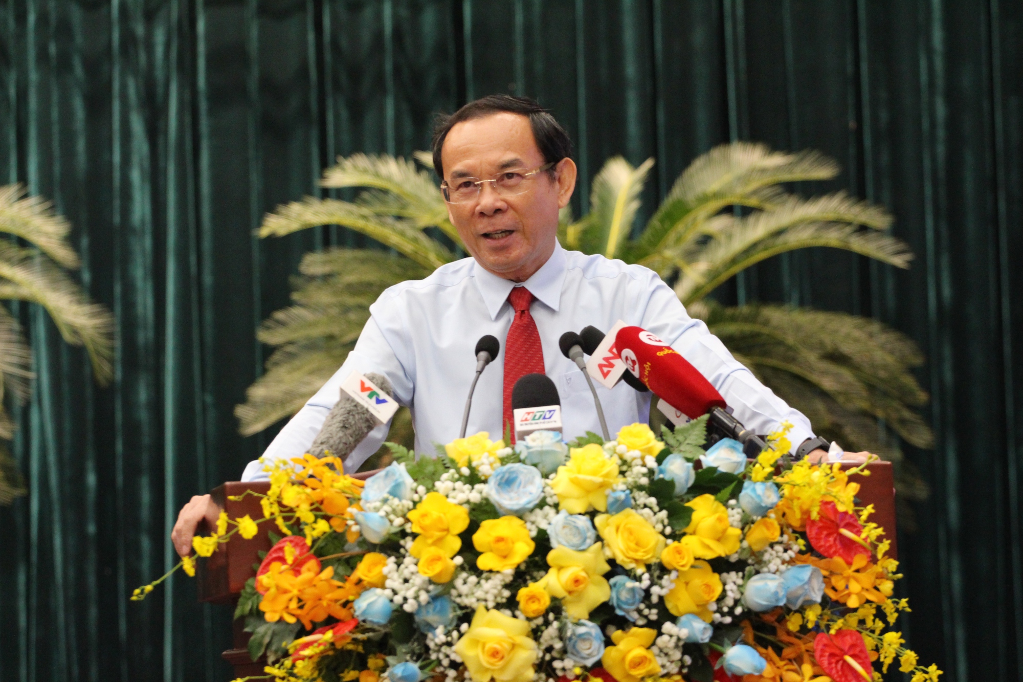Bí thư TP.HCM Nguyễn Văn Nên: Kinh tế TP.HCM vẫn đang "đi ngược gió"- Ảnh 1.