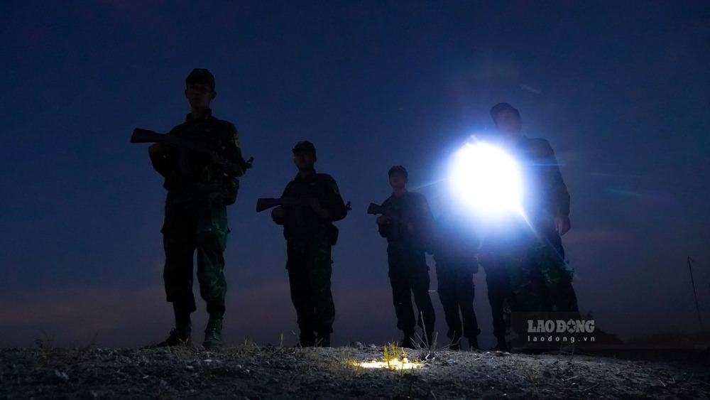 Hình ảnh đẹp theo chân bộ đội biên phòng tuần tra biên giới ngày cận Tết- Ảnh 9.
