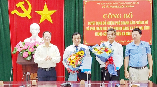 Bệnh viện đa khoa tỉnh Quảng Ngãi có nữ Phó Giám đốc, 2 đơn vị của Sở TNMT có lãnh đạo mới- Ảnh 3.