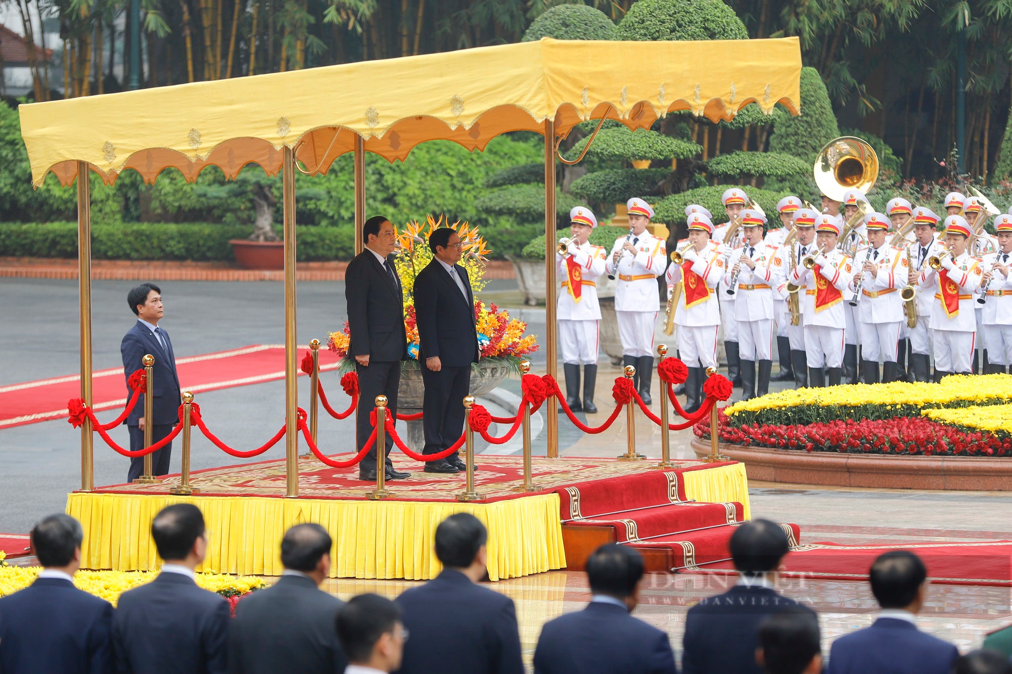 Hình ảnh Thủ tướng Chính phủ Phạm Minh Chính chủ trì Lễ đón Thủ tướng Lào thăm chính thức Việt Nam- Ảnh 3.