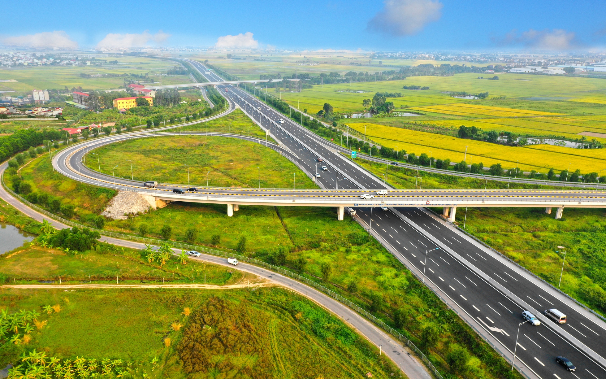 Năm 2023 số Km cao tốc đưa vào khai thác xấp xỉ bằng cả nhiệm kỳ 2016 - 2020