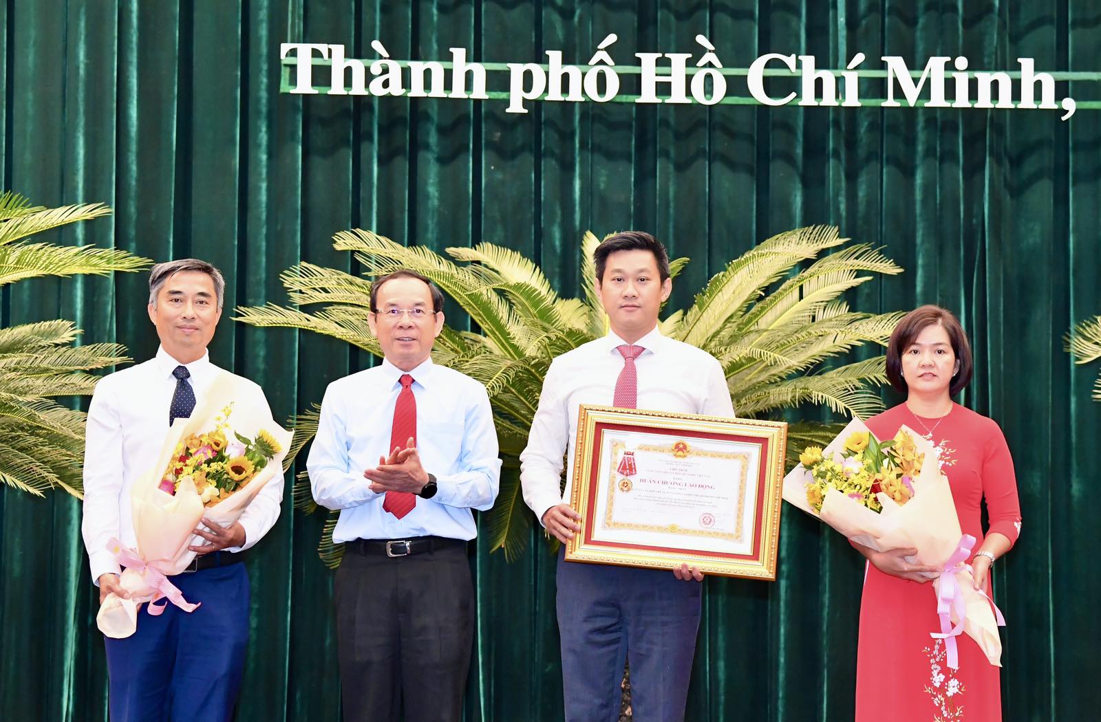 Bí thư TP.HCM Nguyễn Văn Nên: Kinh tế TP.HCM vẫn đang "đi ngược gió"- Ảnh 3.
