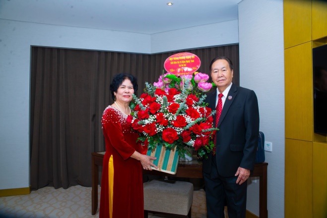 Phó Chủ tịch Quốc hội Lào Chaleun Yiapaoher: Dân ca Ví Giặm của Việt Nam rất hay và độc đáo- Ảnh 2.