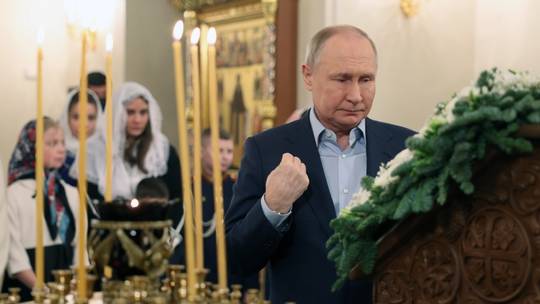 TT Putin đón Giáng sinh cùng gia đình các binh sĩ thiệt mạng- Ảnh 1.